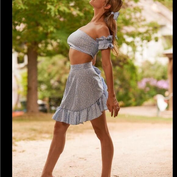 Shein Blue Floral Wrap skirt and off the shoulder top SET - X-SMALL - Picture 2 of 6